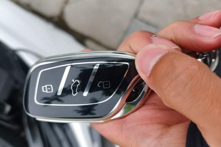 Used Roewe i5 2023 1.5L CVT Luxury Edition Vehicle Key