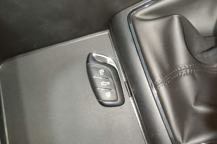 Used Roewe i5 2023 1.5L Manual Comfort Edition Vehicle Key