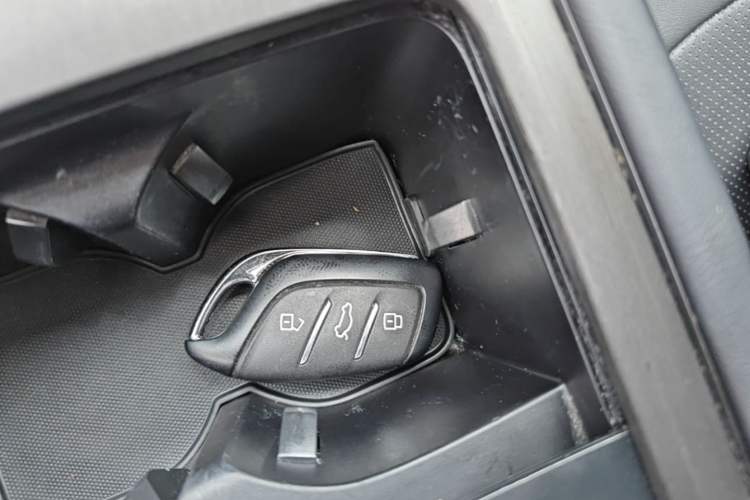 Used Roewe i5 2023 1.5L CVT Luxury Edition Vehicle Key