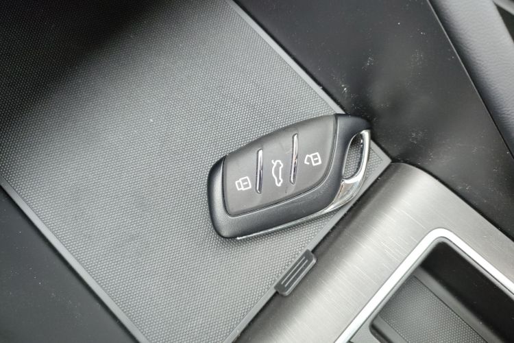 Used Roewe i5 2023 1.5L CVT Luxury Edition Vehicle Key