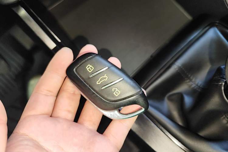 Used Roewe i5 2023 1.5L Manual Comfort Edition Vehicle Key