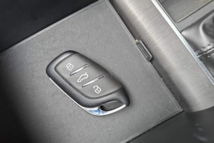 Used Roewe i5 2023 1.5L CVT Luxury Edition Vehicle Key