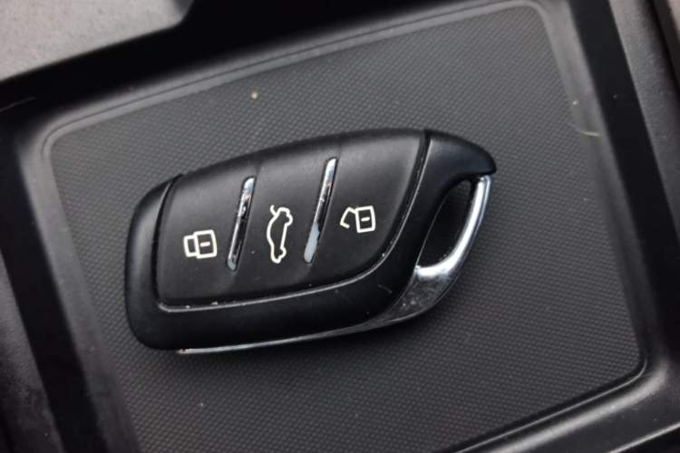 Used Roewe i5 2023 1.5L CVT Luxury Edition Vehicle Key
