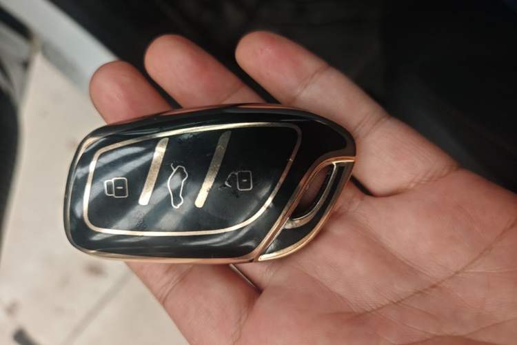 Used Roewe i5 2023 1.5L Manual Comfort Edition Vehicle Key