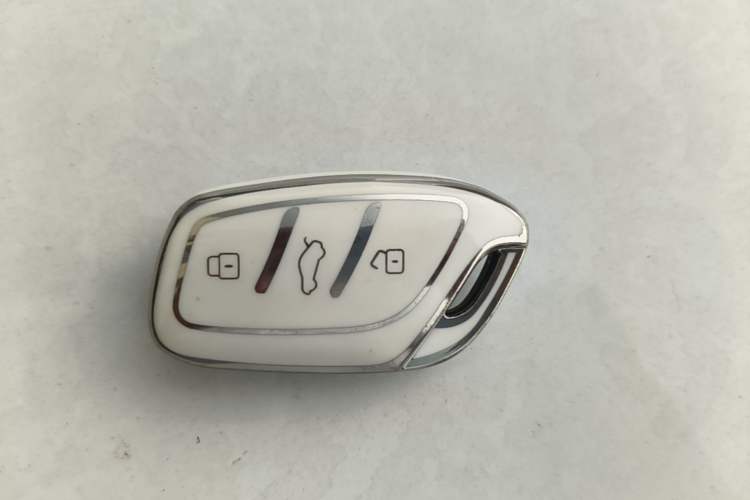 Used Roewe i5 2023 1.5L CVT Luxury Edition Vehicle Key