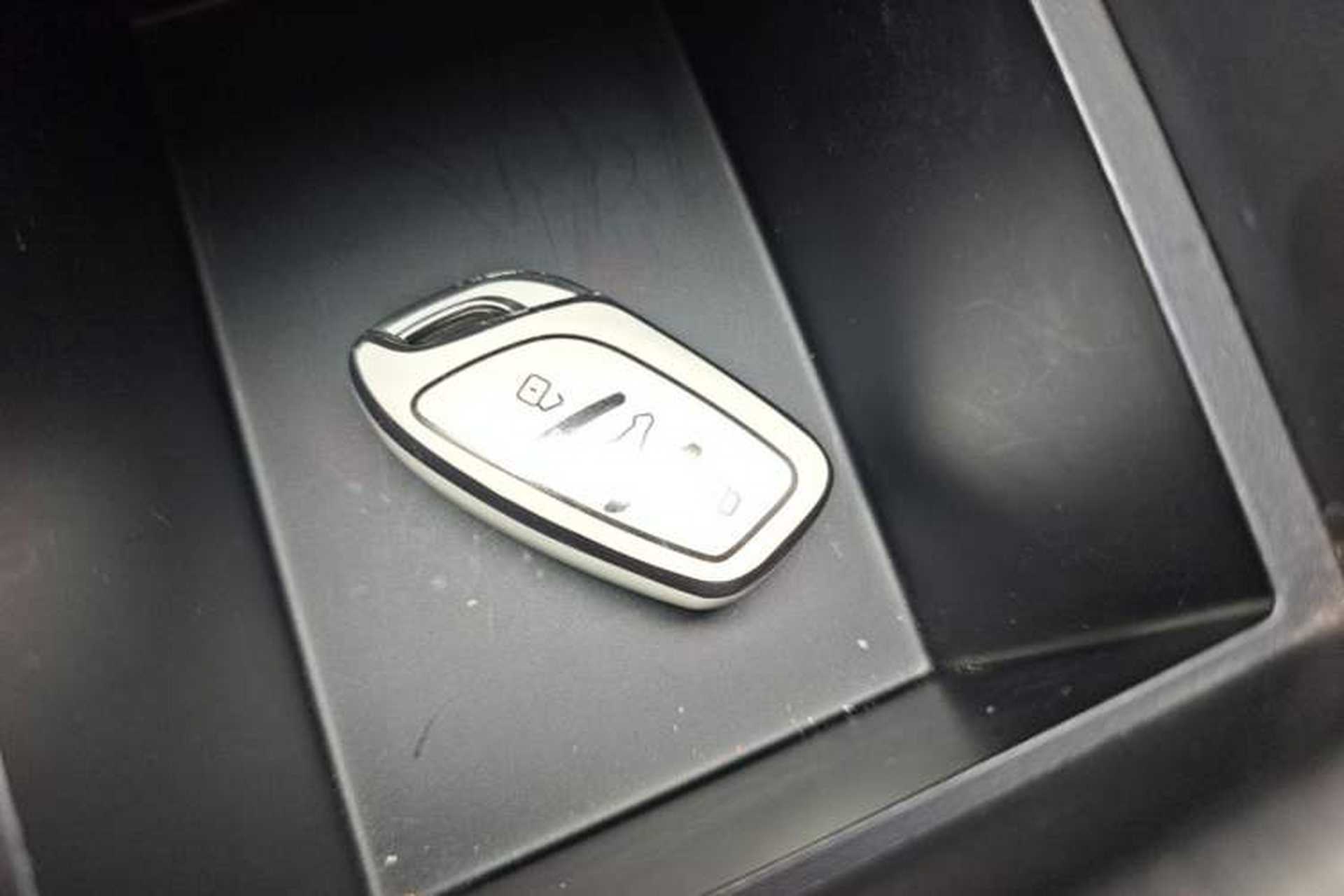 Used Roewe i5 2023 1.5L CVT Luxury Edition Vehicle Key