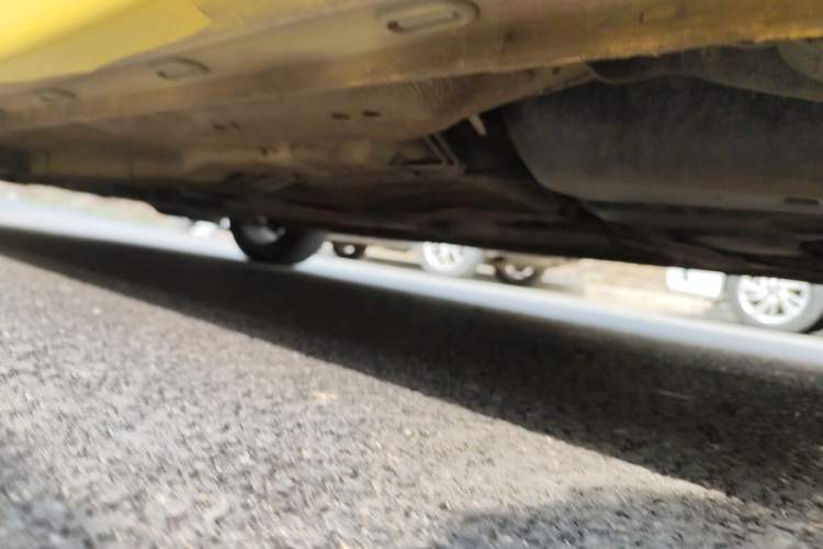 Used Roewe i5 2023 1.5L CVT Flagship Edition Chassis Rear Left