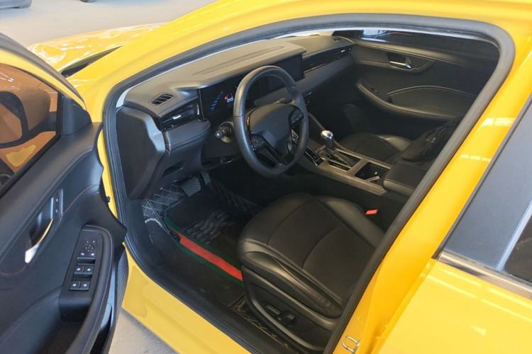 Used Roewe i5 2023 1.5L CVT Flagship Edition Driver Seat