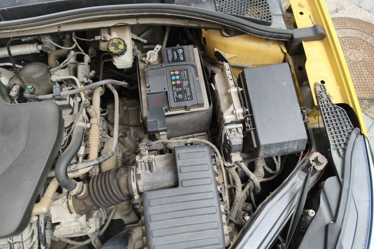 Used Roewe i5 2023 1.5L CVT Flagship Edition Engine Bay Left