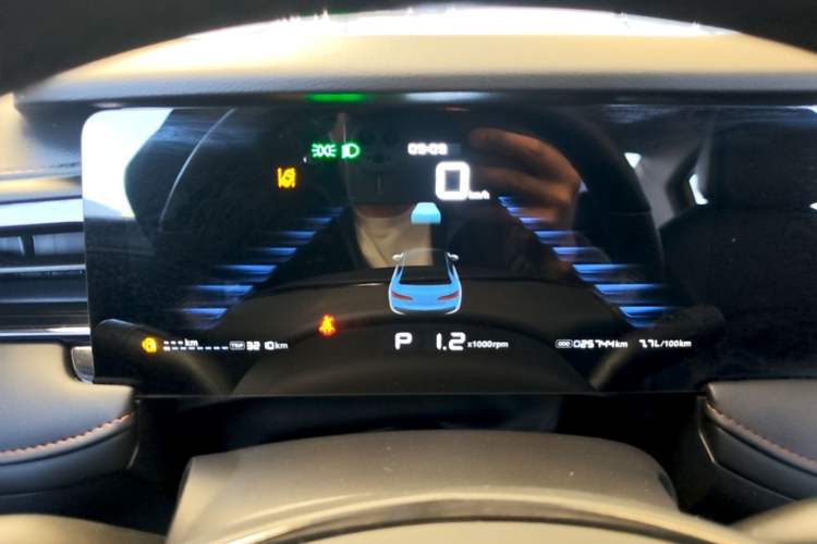 Used Roewe i5 2023 1.5L CVT Flagship Edition Instrument Cluster