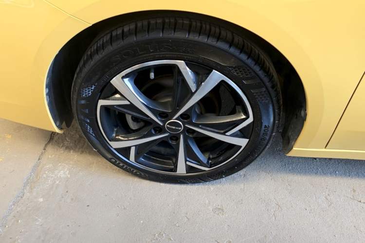 Used Roewe i5 2023 1.5L CVT Flagship Edition Left Front Wheel Hub