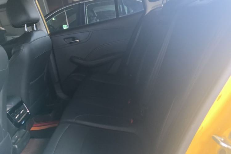 Used Roewe i5 2023 1.5L CVT Flagship Edition Left Rear Seat