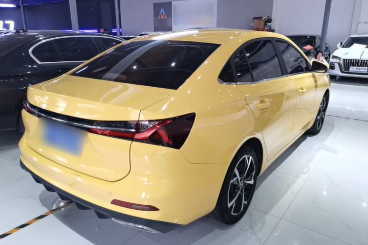 Used Roewe i5 2023 1.5L CVT Flagship Edition Rear Right 45 Deg