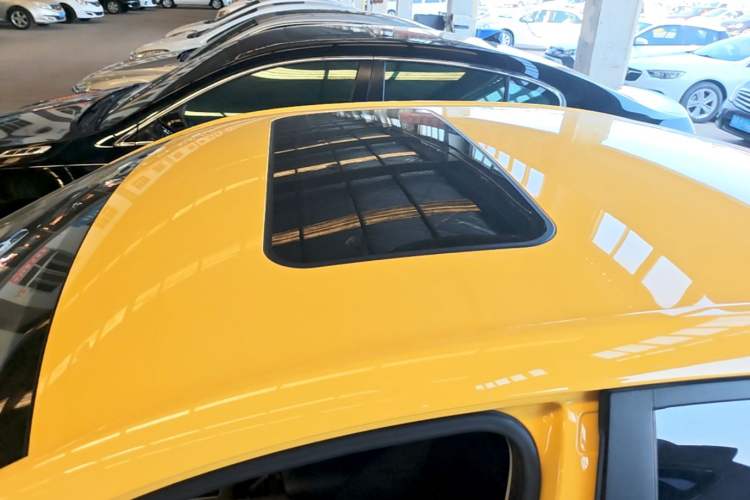 Used Roewe i5 2023 1.5L CVT Flagship Edition Roof