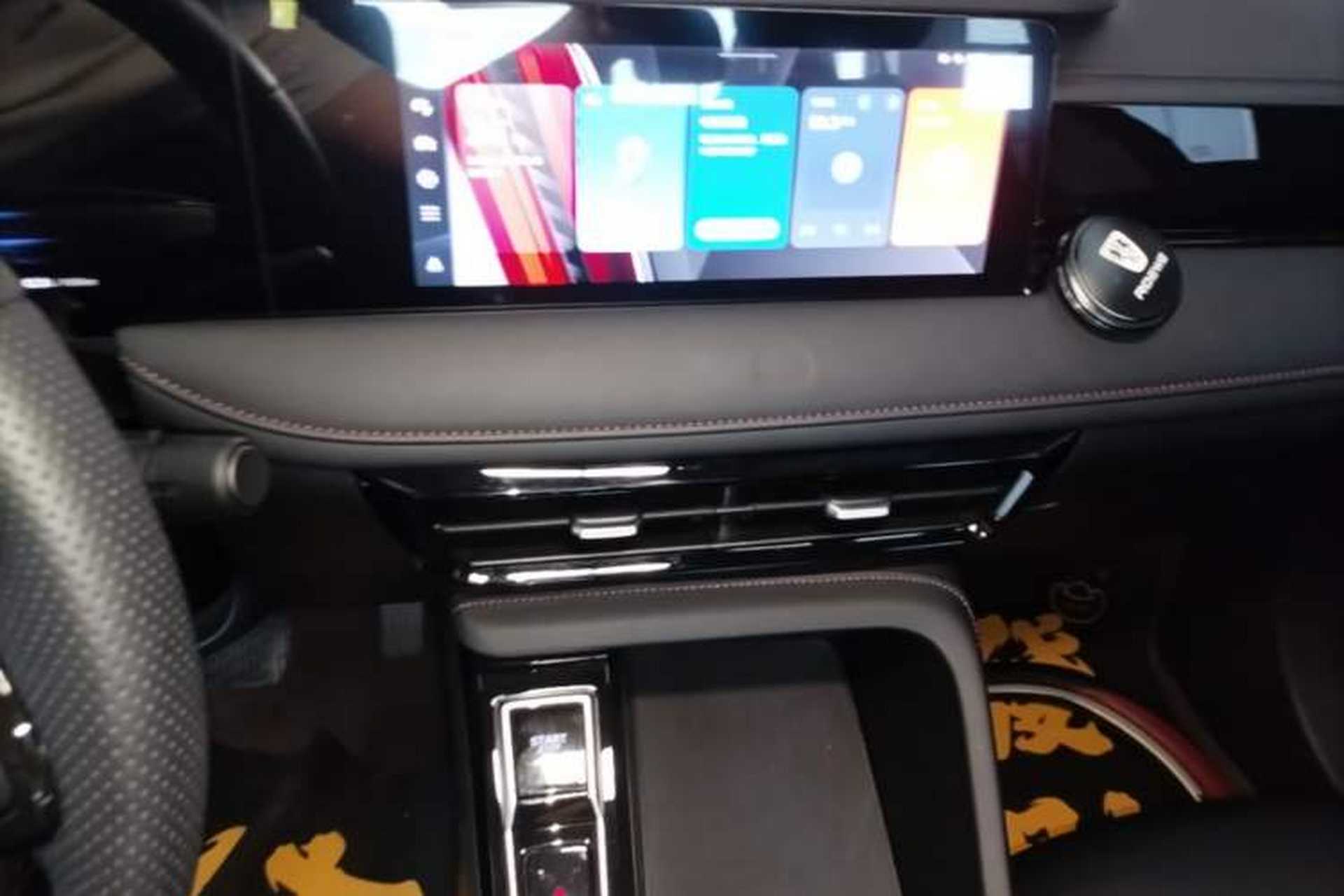 Used Roewe i5 2024 1.5L CVT Luxury Edition Audio And AC Panel