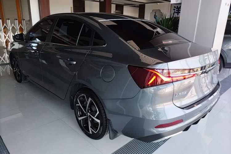 Used Roewe i5 2024 1.5L CVT Luxury Edition Rear Left 45 Deg