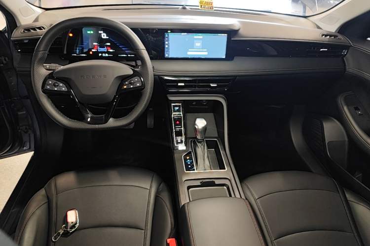Used Roewe i5 2024 1.5L CVT Luxury Edition Audio And AC Panel