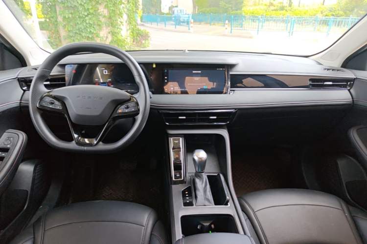 Used Roewe i5 2024 1.5L CVT Luxury Edition Center Console