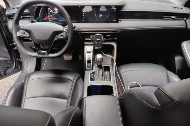 Used Roewe i5 2024 1.5L CVT Luxury Edition Center Console