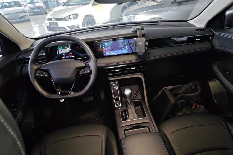 Used Roewe i5 2024 1.5L CVT Luxury Edition Center Console