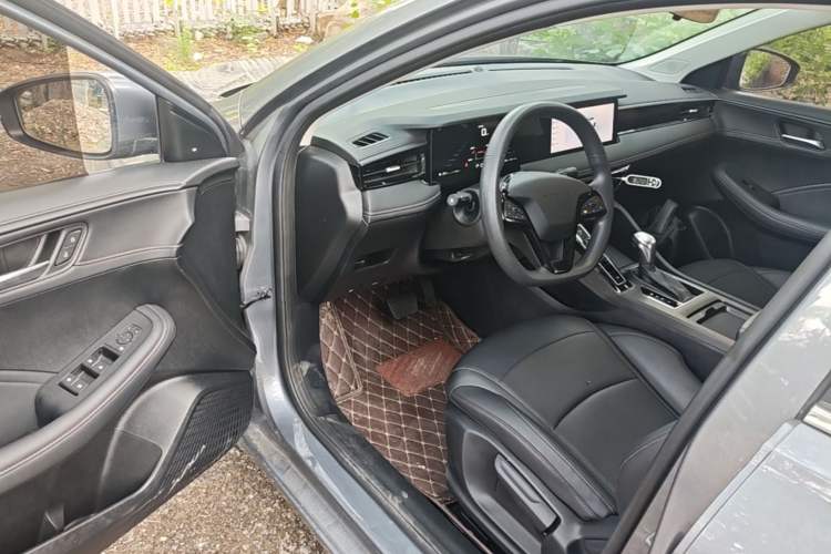 Used Roewe i5 2024 1.5L CVT Luxury Edition Driver Seat
