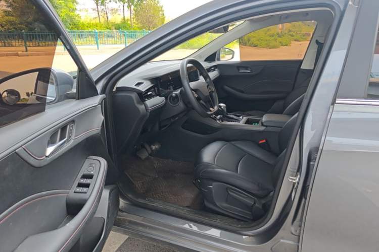 Used Roewe i5 2024 1.5L CVT Luxury Edition Driver Seat