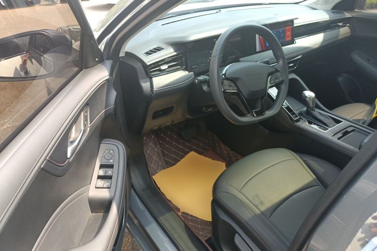 Used Roewe i5 2024 1.5L CVT Luxury Edition Driver Seat