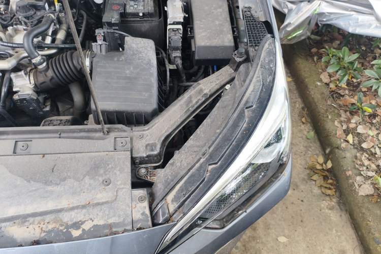 Used Roewe i5 2024 1.5L CVT Luxury Edition Engine Bay Left