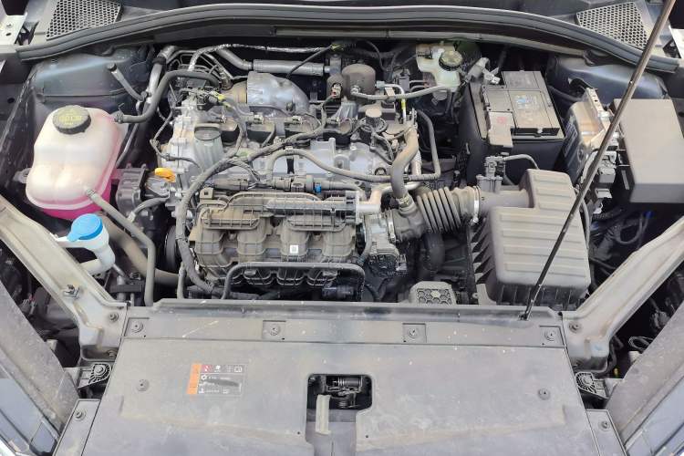 Used Roewe i5 2024 1.5L CVT Luxury Edition Engine Bay