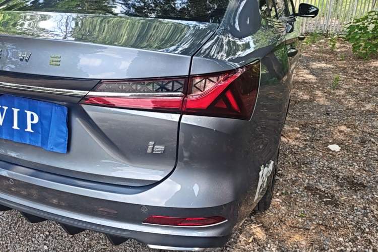 Used Roewe i5 2024 1.5L CVT Luxury Edition Exterior 3
