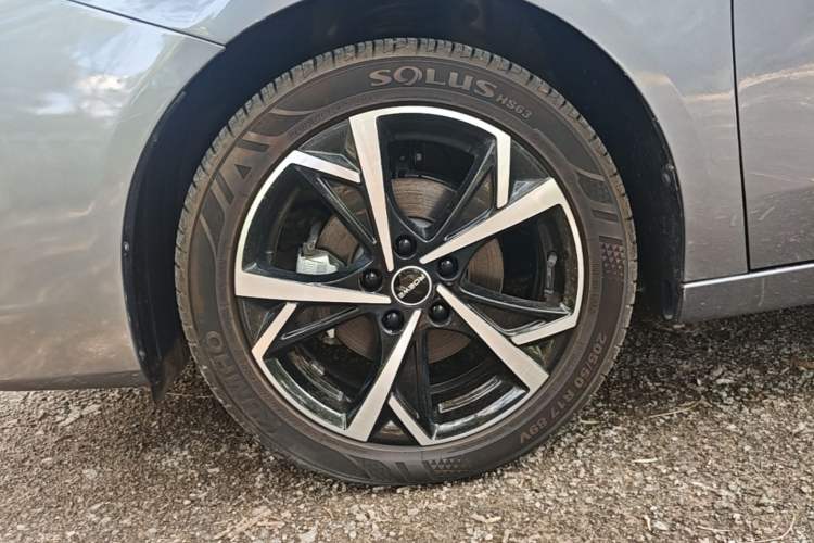 Used Roewe i5 2024 1.5L CVT Luxury Edition Exterior 4