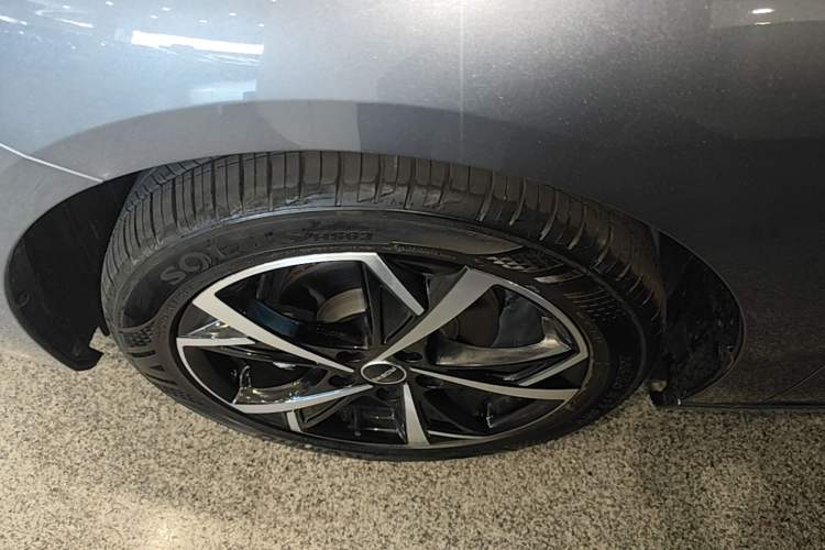 Used Roewe i5 2024 1.5L CVT Luxury Edition Exterior 4