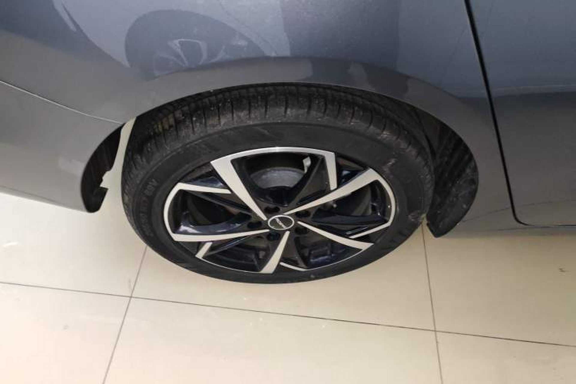 Used Roewe i5 2024 1.5L CVT Luxury Edition Exterior 5
