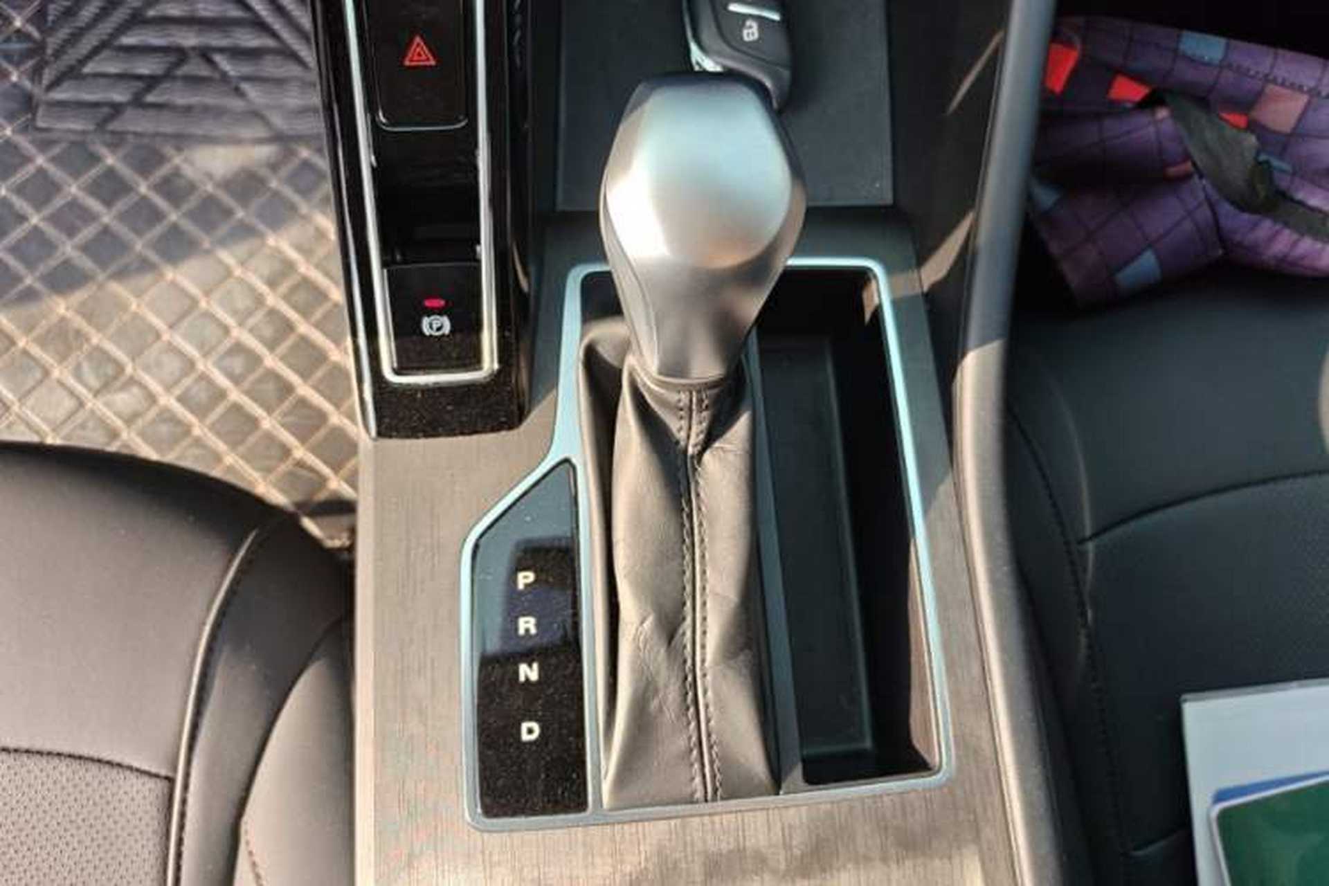 Used Roewe i5 2024 1.5L CVT Luxury Edition Gear Lever