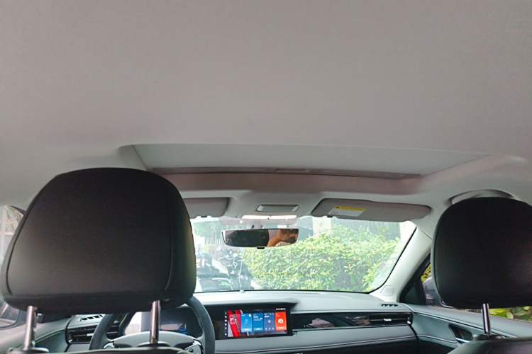 Used Roewe i5 2024 1.5L CVT Luxury Edition Headliner