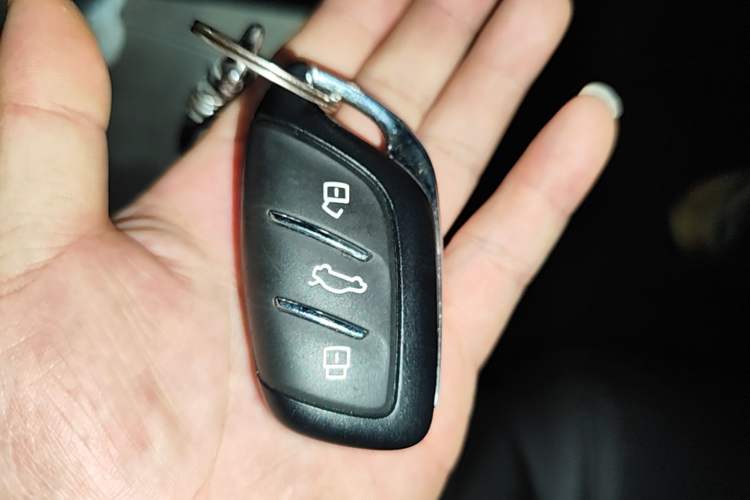 Used Roewe i5 2024 1.5L CVT Luxury Edition Interior 1