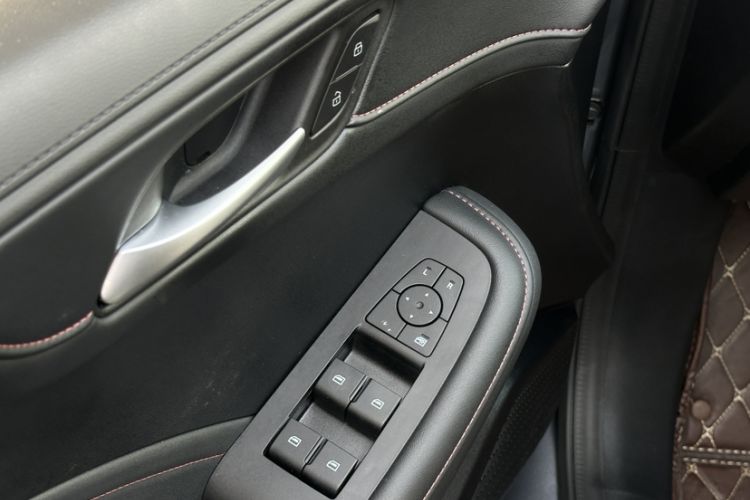 Used Roewe i5 2024 1.5L CVT Luxury Edition Interior 6