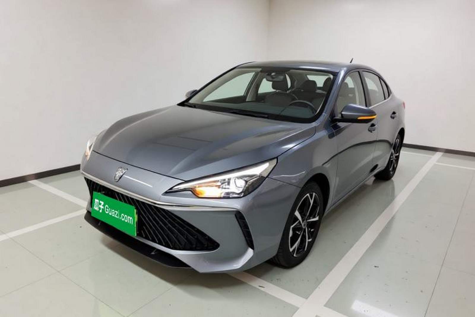 Фото Roewe с площадки