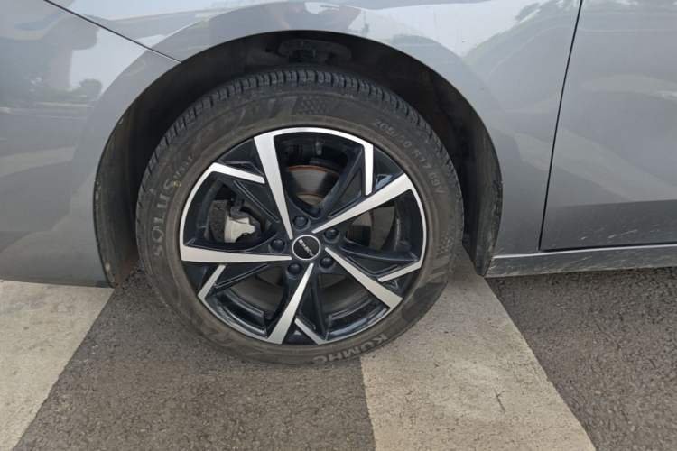 Used Roewe i5 2024 1.5L CVT Luxury Edition Left Front Wheel Hub