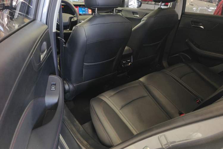 Used Roewe i5 2024 1.5L CVT Luxury Edition Left Rear Seat