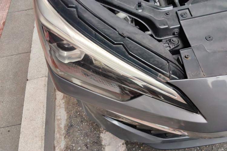 Used Roewe i5 2024 1.5L CVT Luxury Edition Right Front Headlight