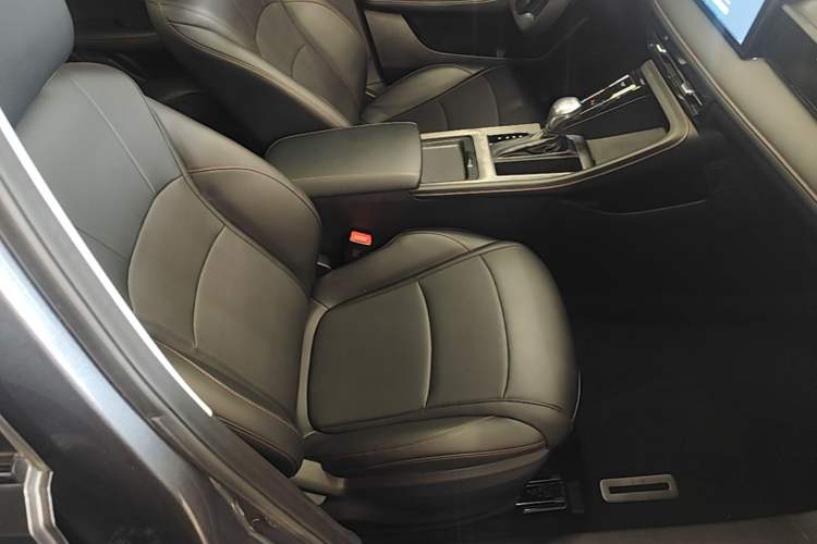 Used Roewe i5 2024 1.5L CVT Luxury Edition Right Front Seat