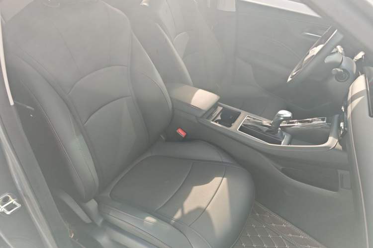 Used Roewe i5 2024 1.5L CVT Luxury Edition Right Front Seat