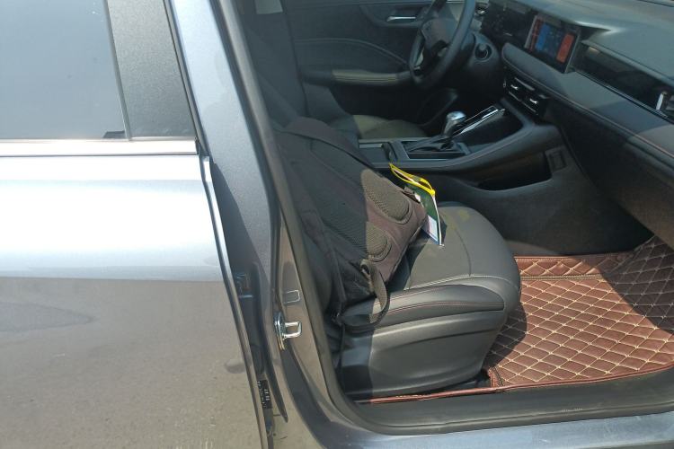 Used Roewe i5 2024 1.5L CVT Luxury Edition Right Front Seat