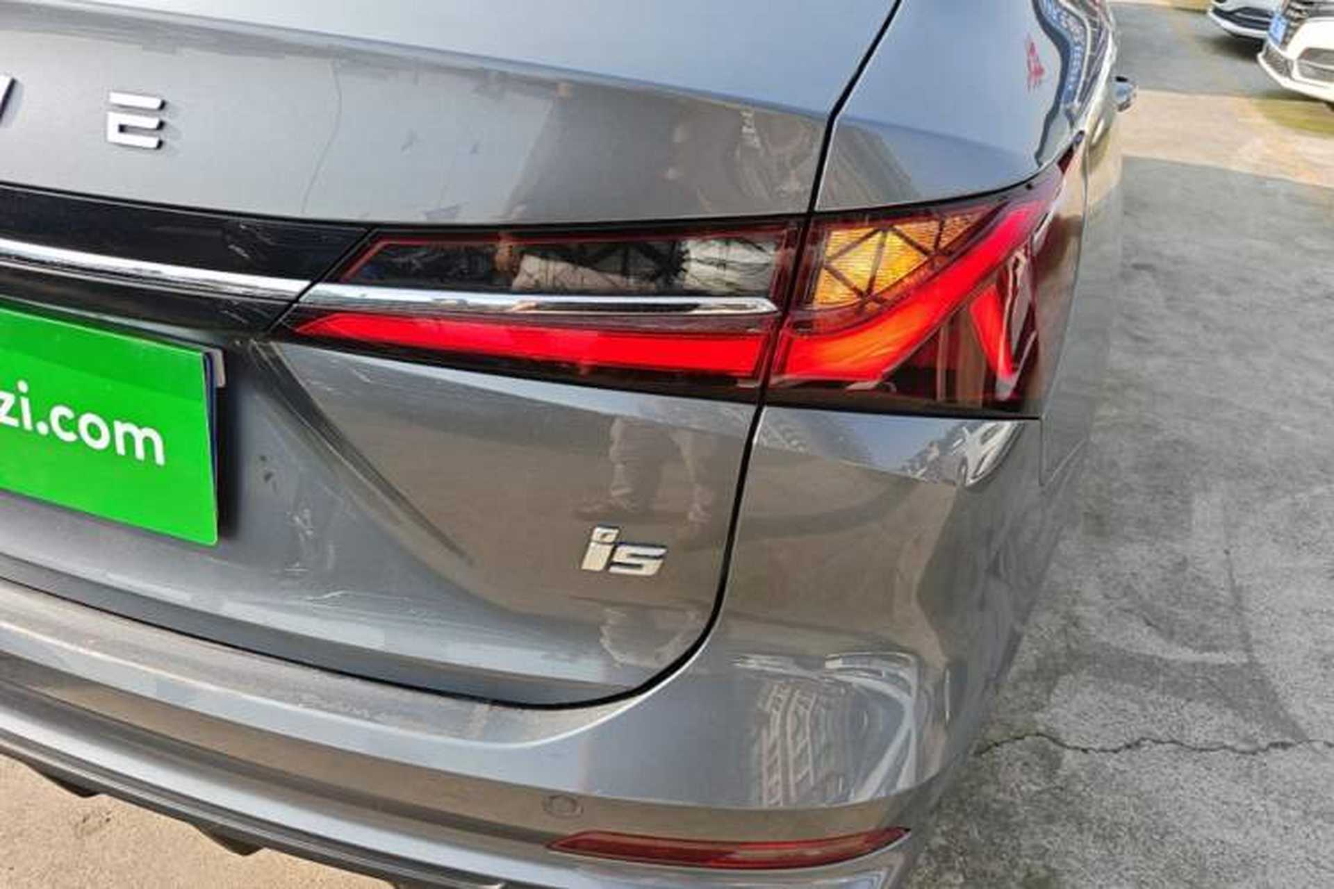Used Roewe i5 2024 1.5L CVT Luxury Edition Right Rear Taillight