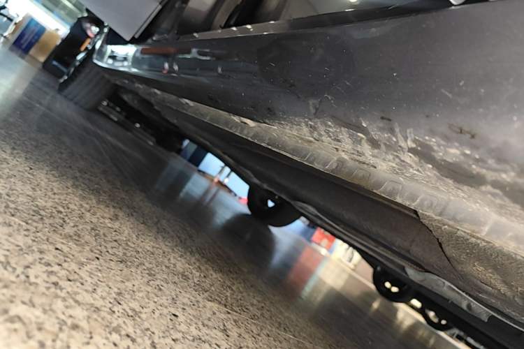 Used Roewe i5 2024 1.5L CVT Luxury Edition Right Side Sill
