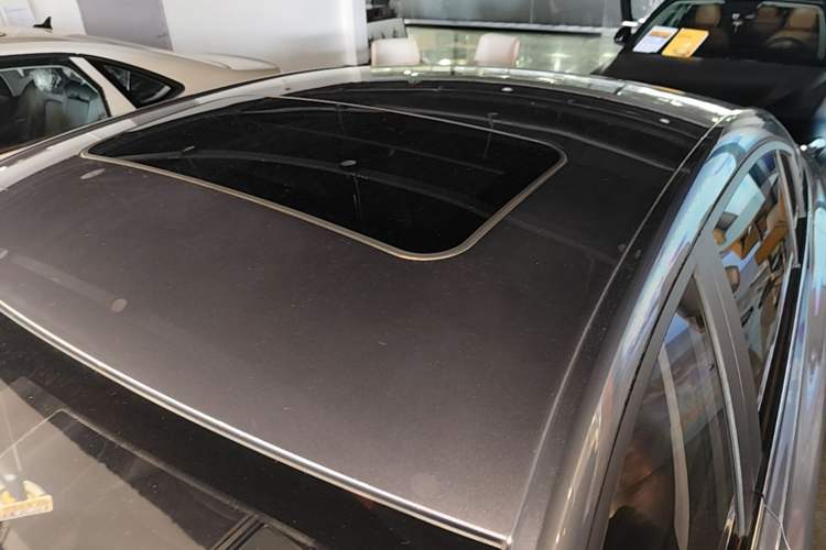 Used Roewe i5 2024 1.5L CVT Luxury Edition Roof
