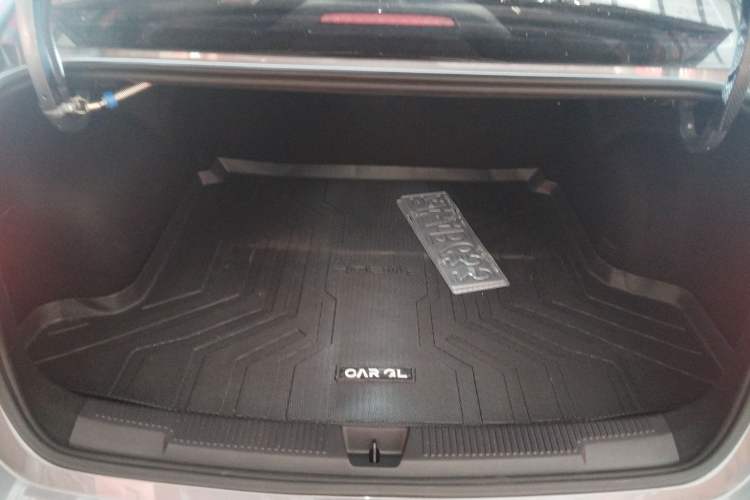 Used Roewe i5 2024 1.5L CVT Luxury Edition Trunk