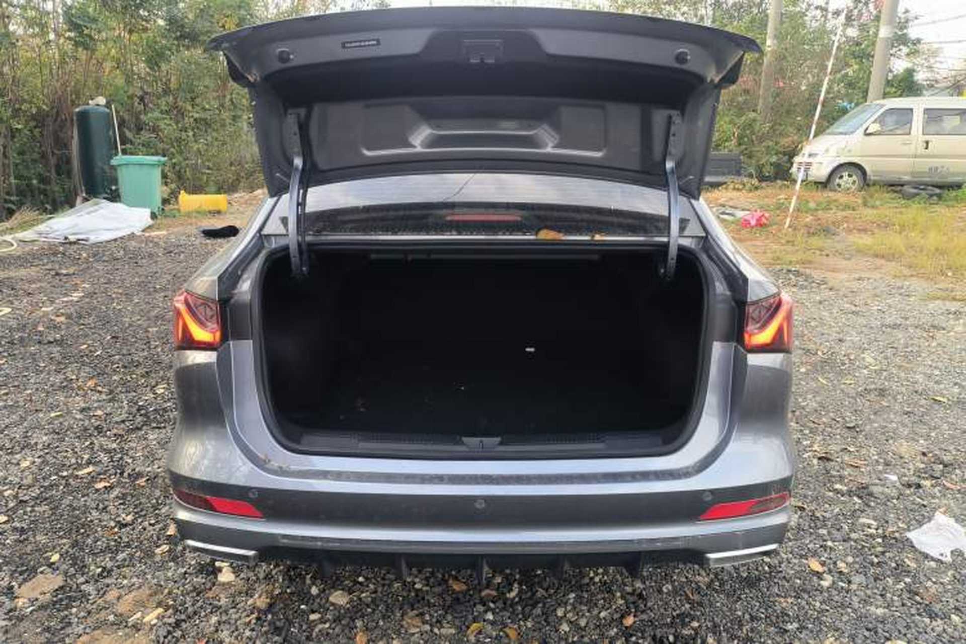 Used Roewe i5 2024 1.5L CVT Luxury Edition Trunk