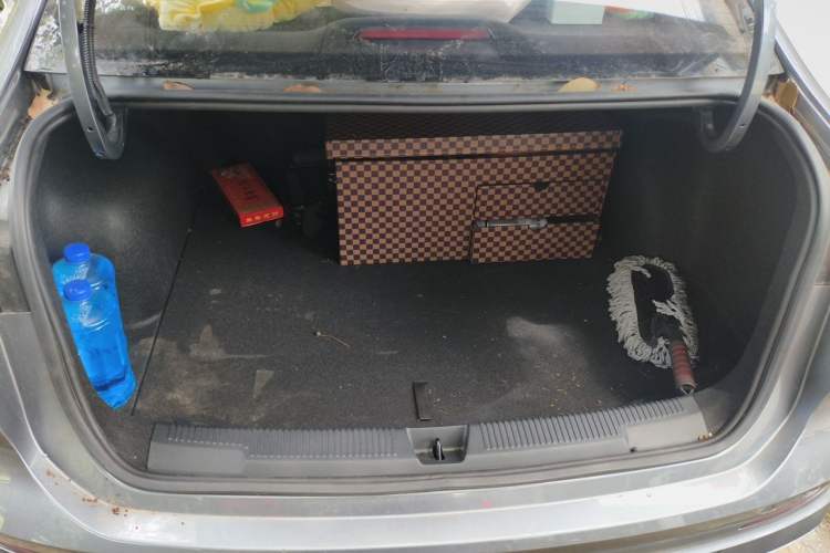 Used Roewe i5 2024 1.5L CVT Luxury Edition Trunk